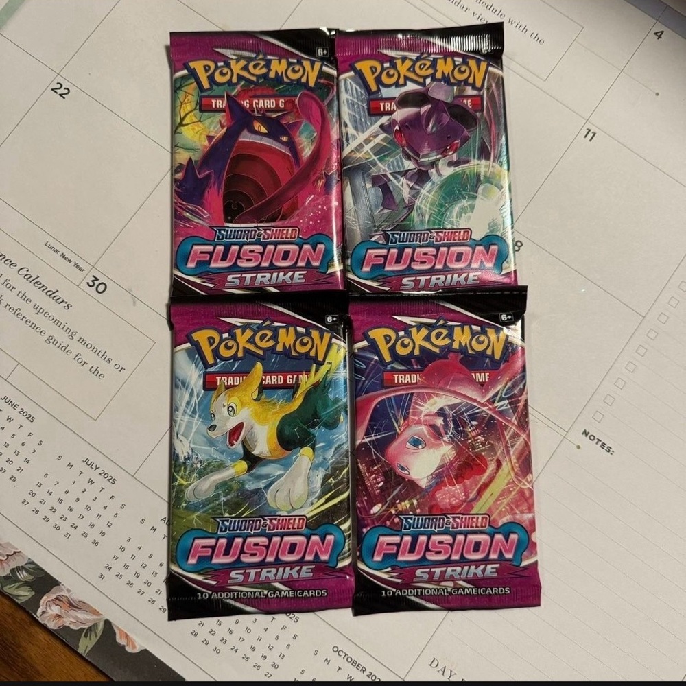Pokemon - Fusion Strike - Booster Packs - New Sealed